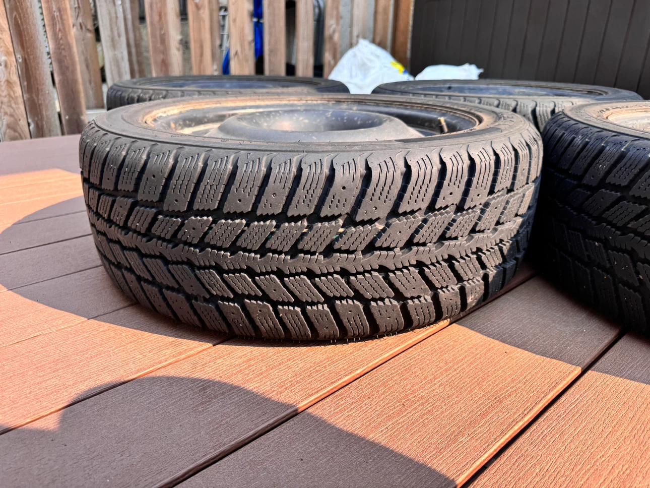 Set of 4 Nexen Winter Tires on Rims - photo 3