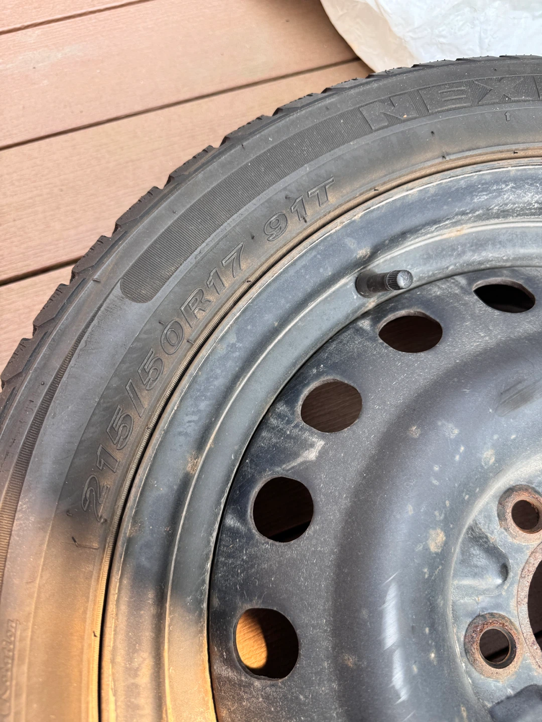 Set of 4 Nexen Winter Tires on Rims - photo 5