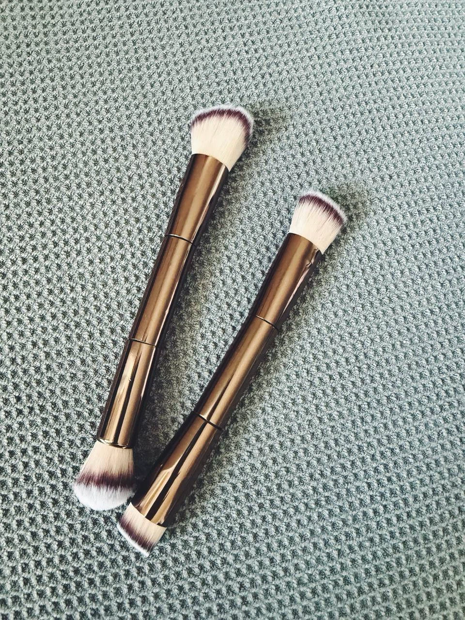 Double-Ended Foundation & Contour Makeup Brush – Set of 2