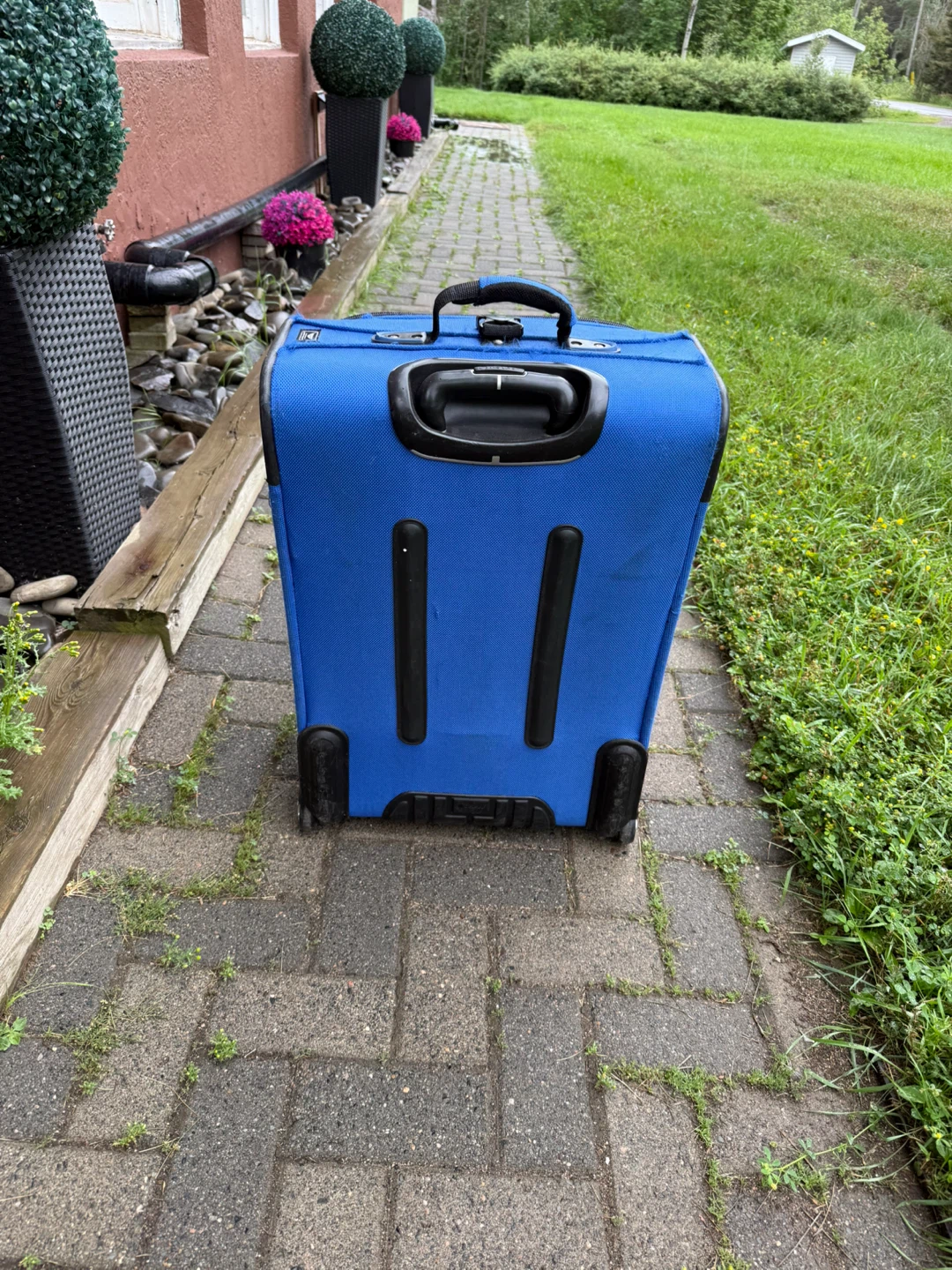 Large blue Rolling Expandable Suitcase - photo 2