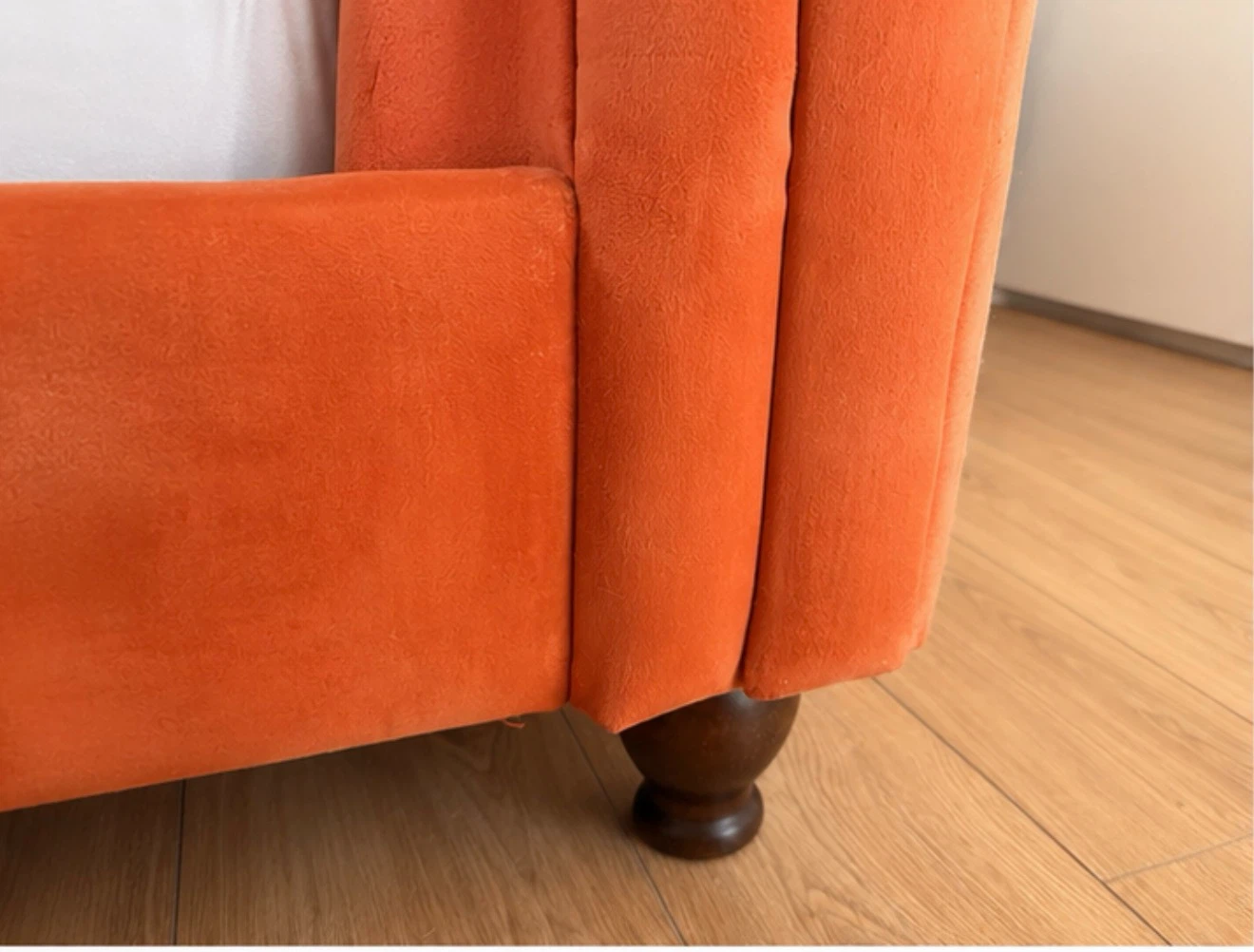 Orange Velvet Queen Size Tufted Bed Frame - photo 4
