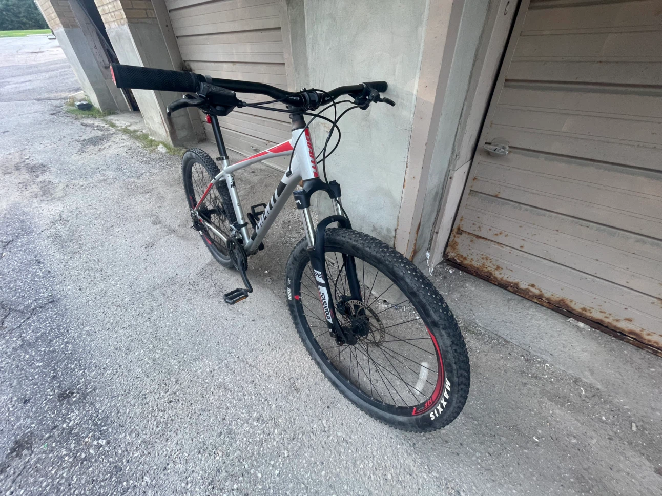 Giant Talon M Mountain Bike - photo 2