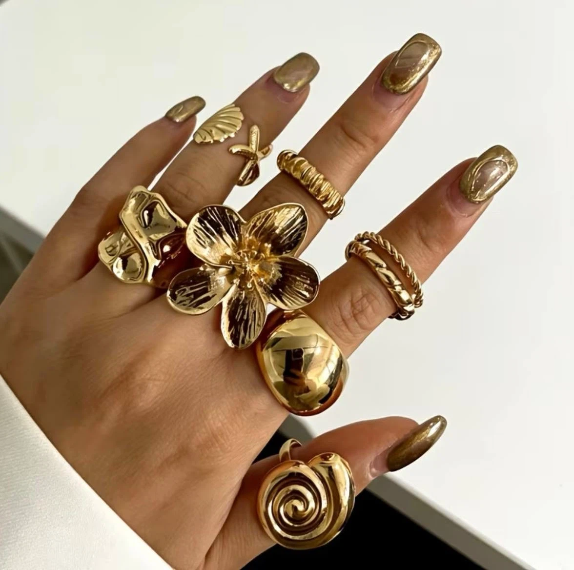 Statement Gold Ring Set – 8 Pieces