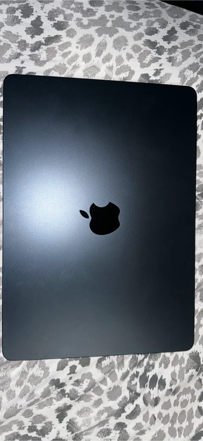 Apple MacBook