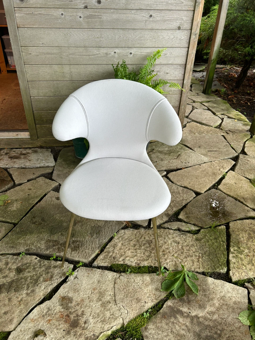 White accent chair with gold legs - photo 2