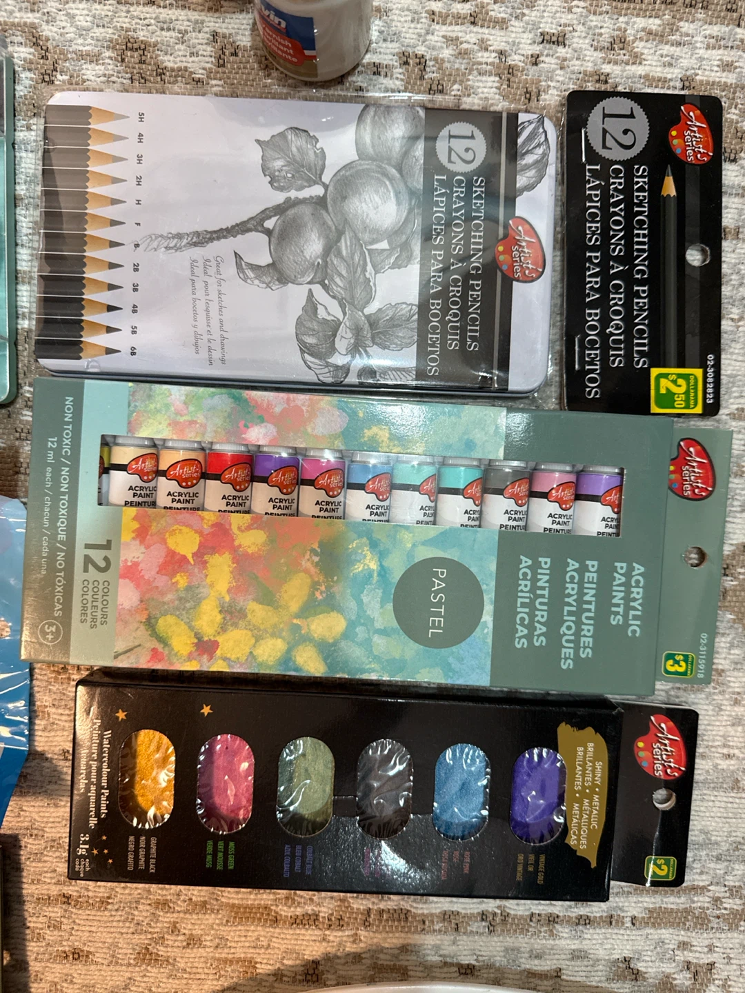 Bundle-Painting supplies and sketching pencils - photo 2