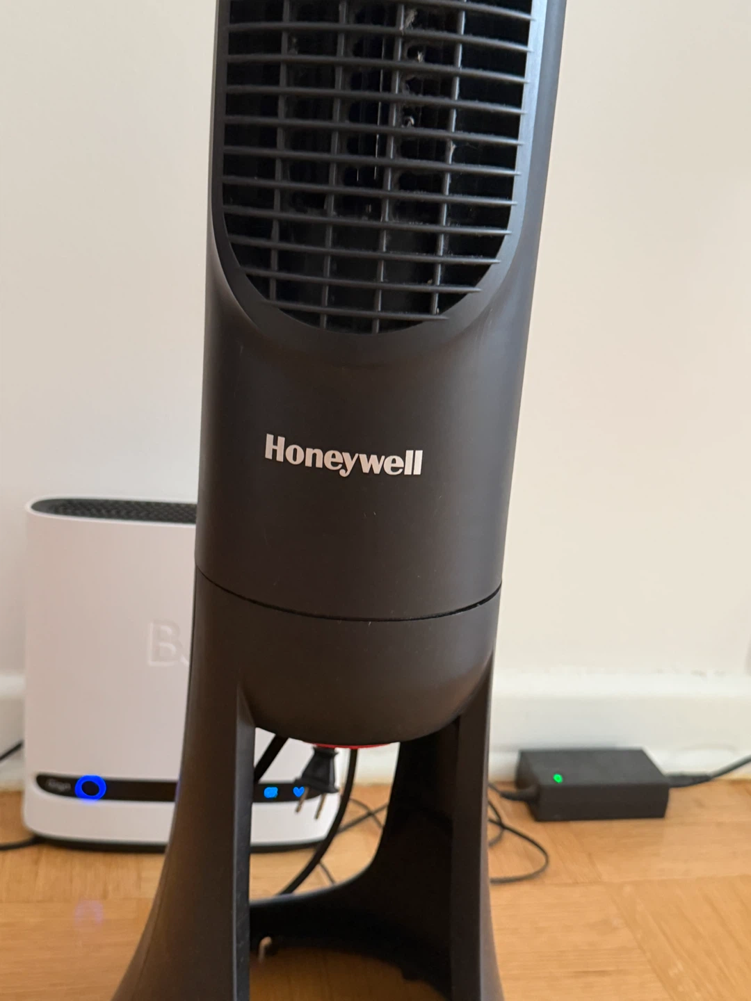 Honeywell QuietSet Tower Fan - photo 2
