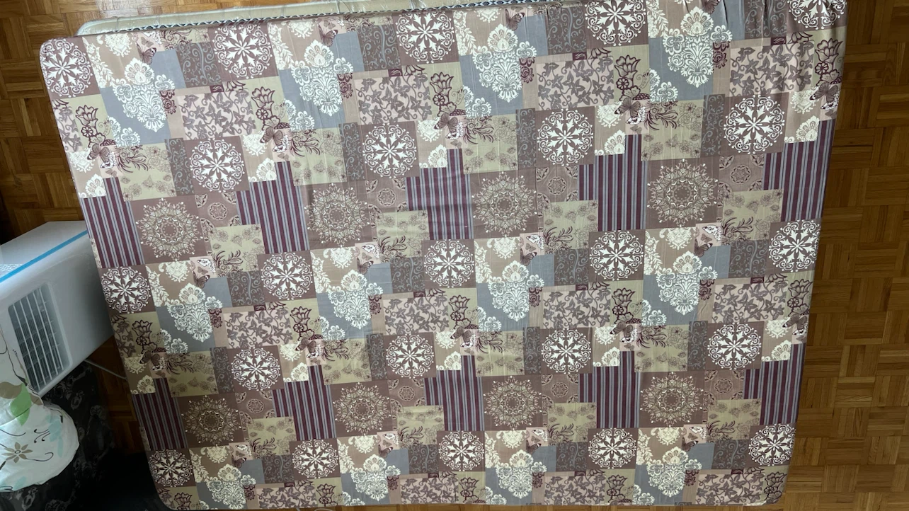 Queen mattress - photo 2