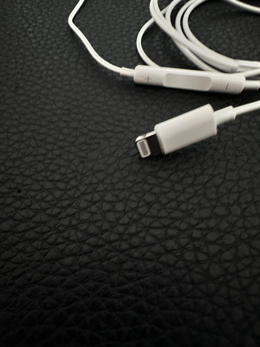 Apple EarPods with Lightning Connector - photo 4