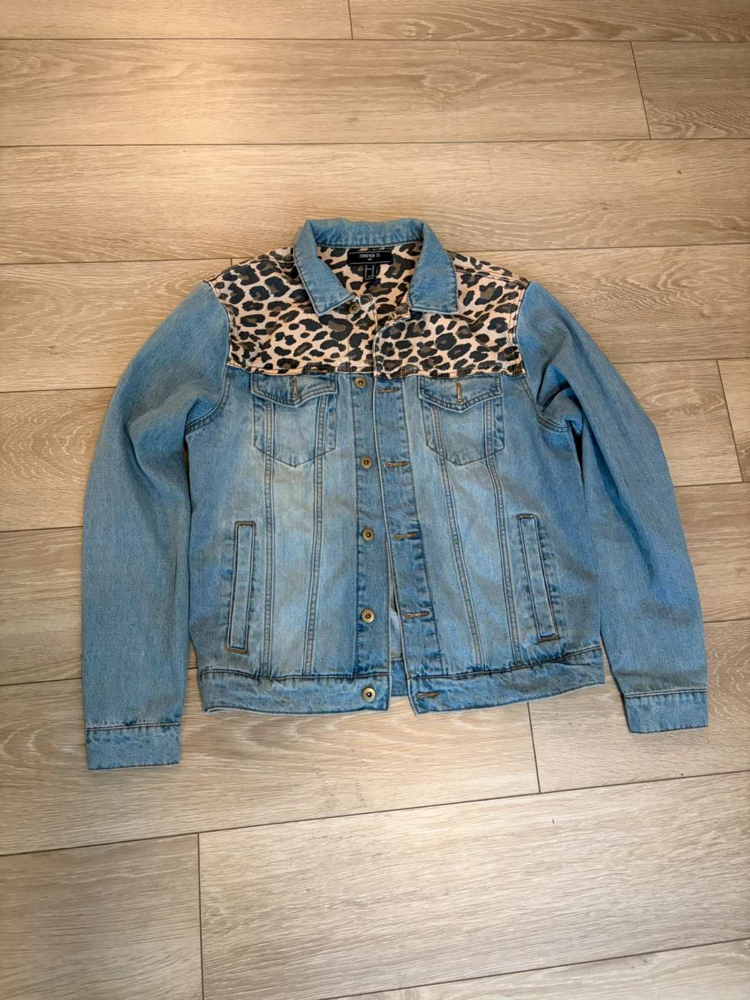 Forever 21 Men's Denim Jacket - Medium