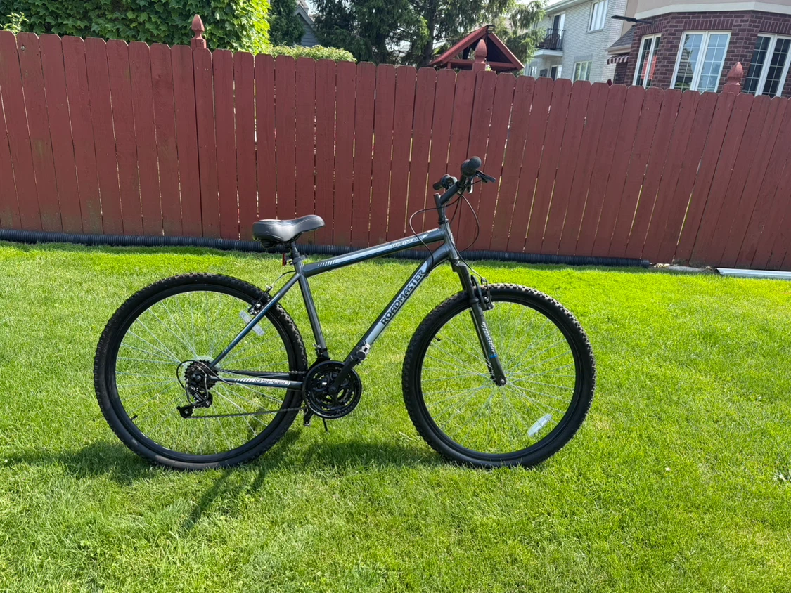 Roadmaster Mountain Bike 18 Speed