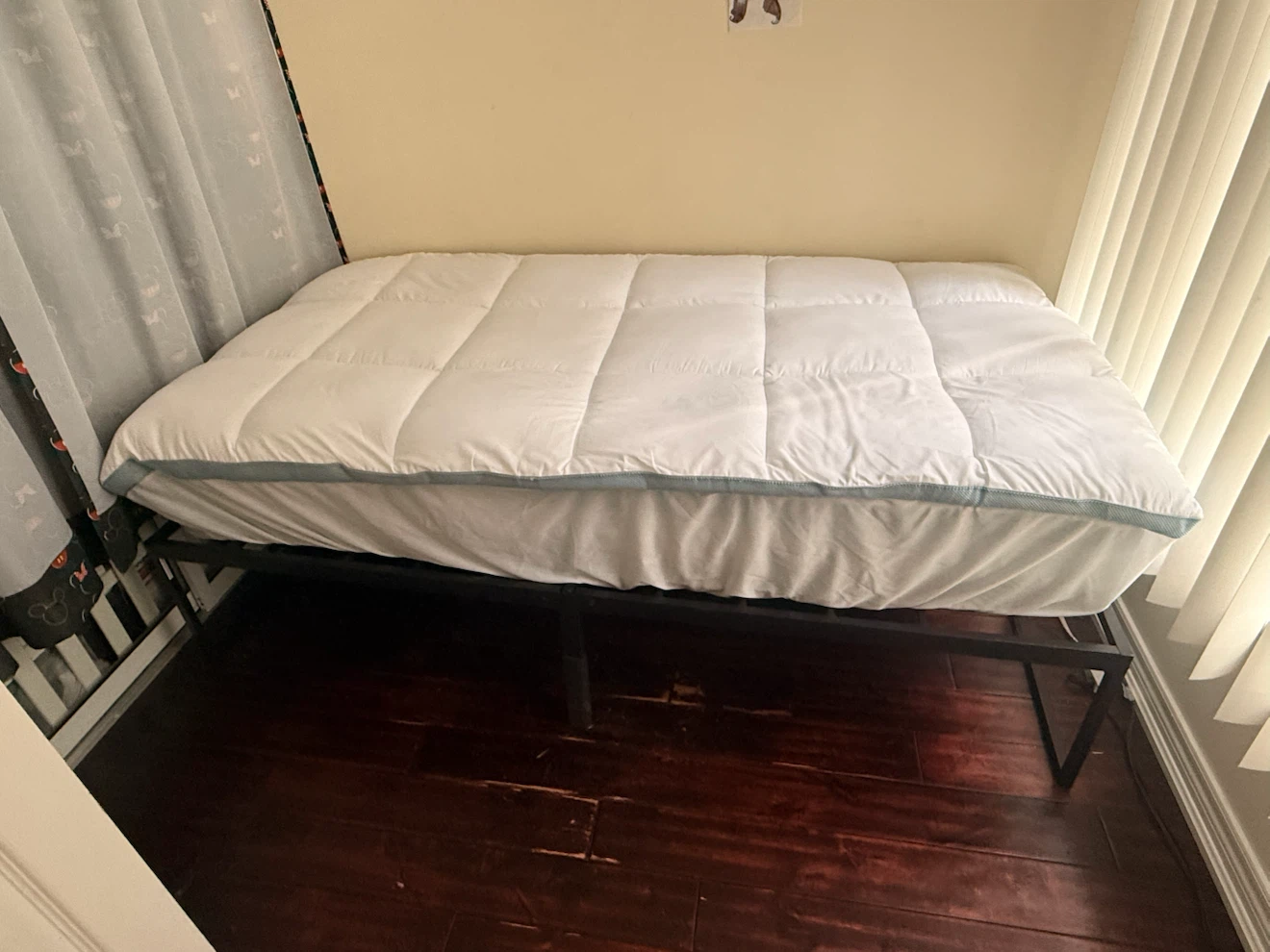 Twin Bed Frame with Mattress(10 inch)+ topper mattress - photo 3