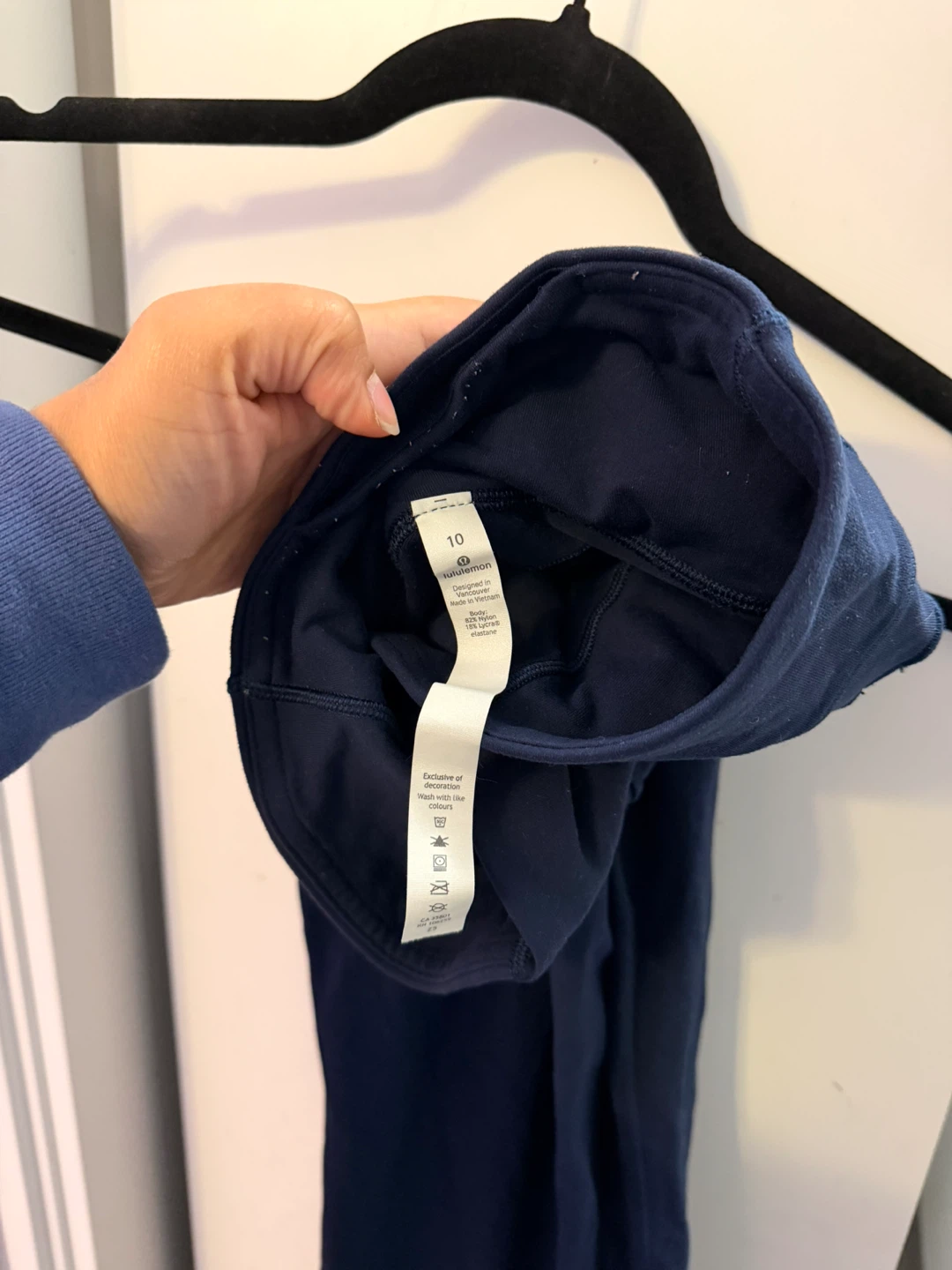 Lululemon Navy Blue pants - Size 10 - photo 3