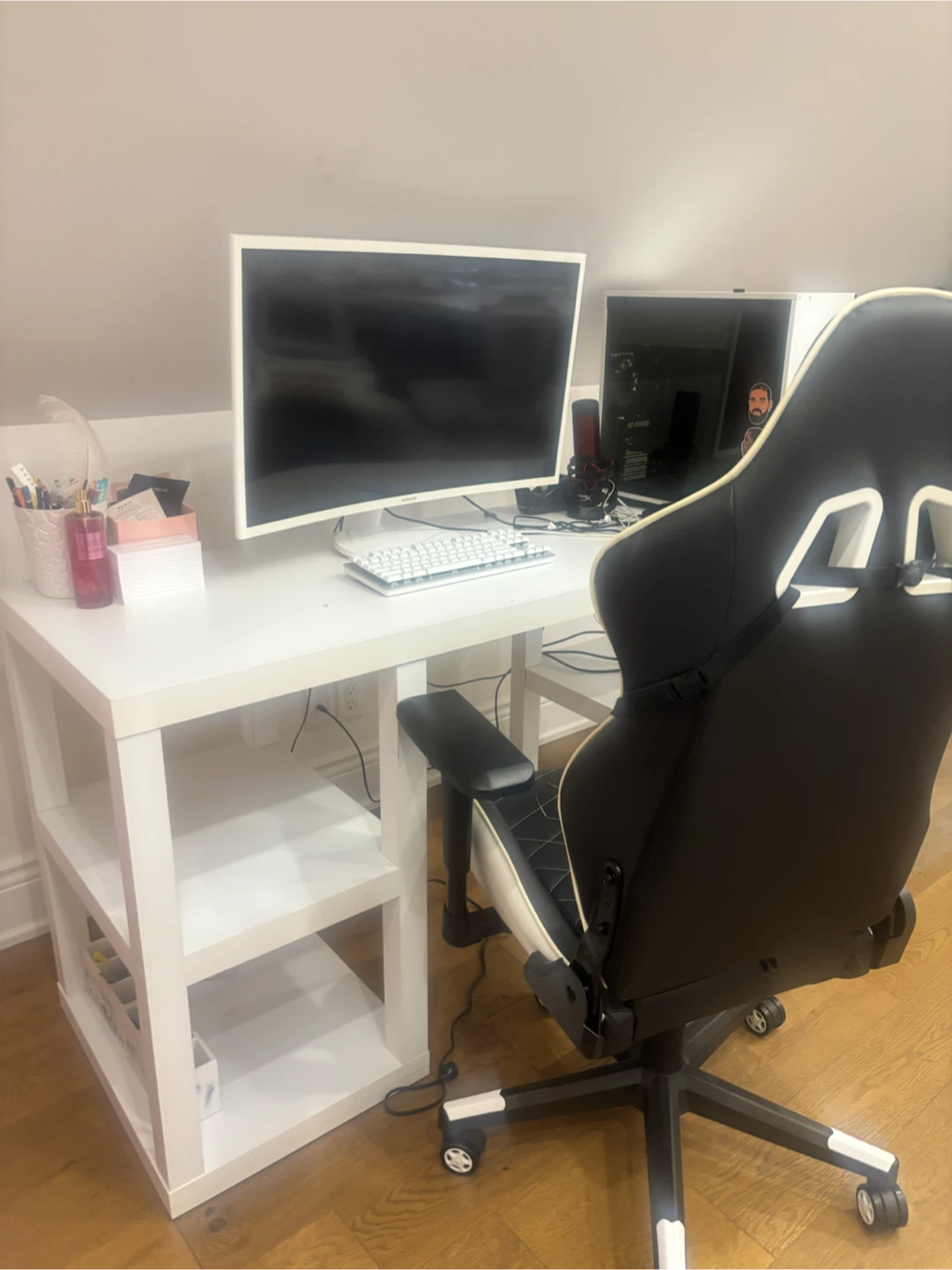 White Computer Desk with Shelves - photo 2