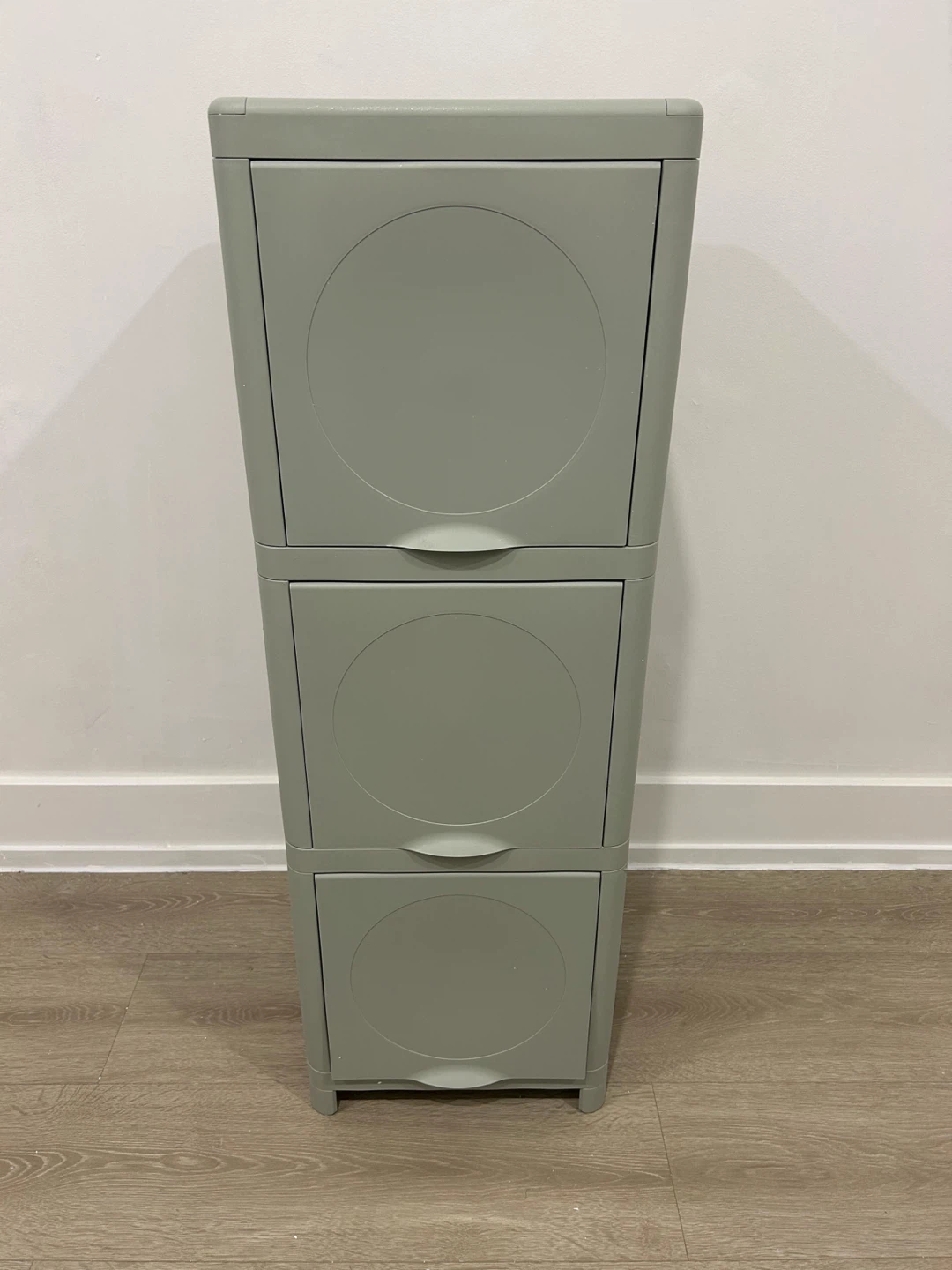 IKEA IVÖSJÖN cabinet with doors in green