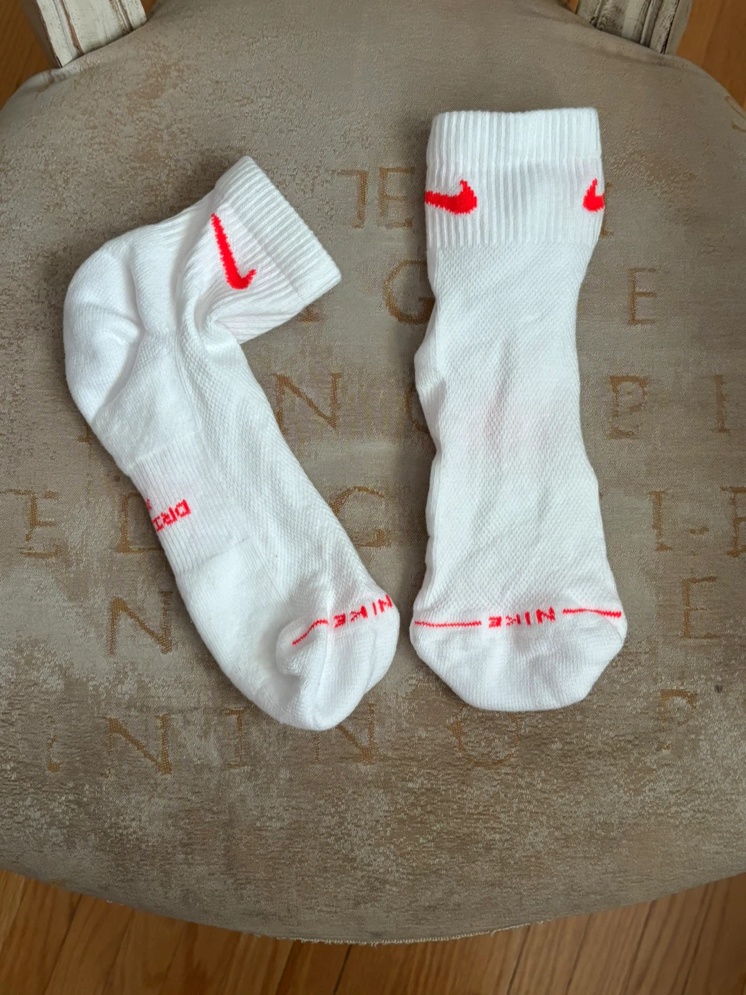 Nike Dri-FIT Crew Socks - White/Orange - XL