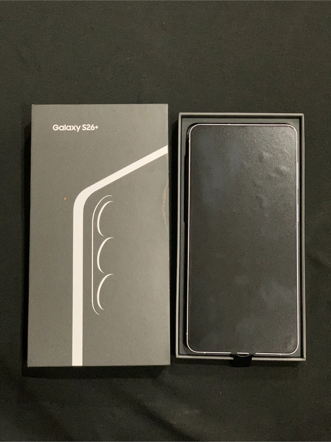 Samsung Galaxy S26+ Cell Phone - photo 2