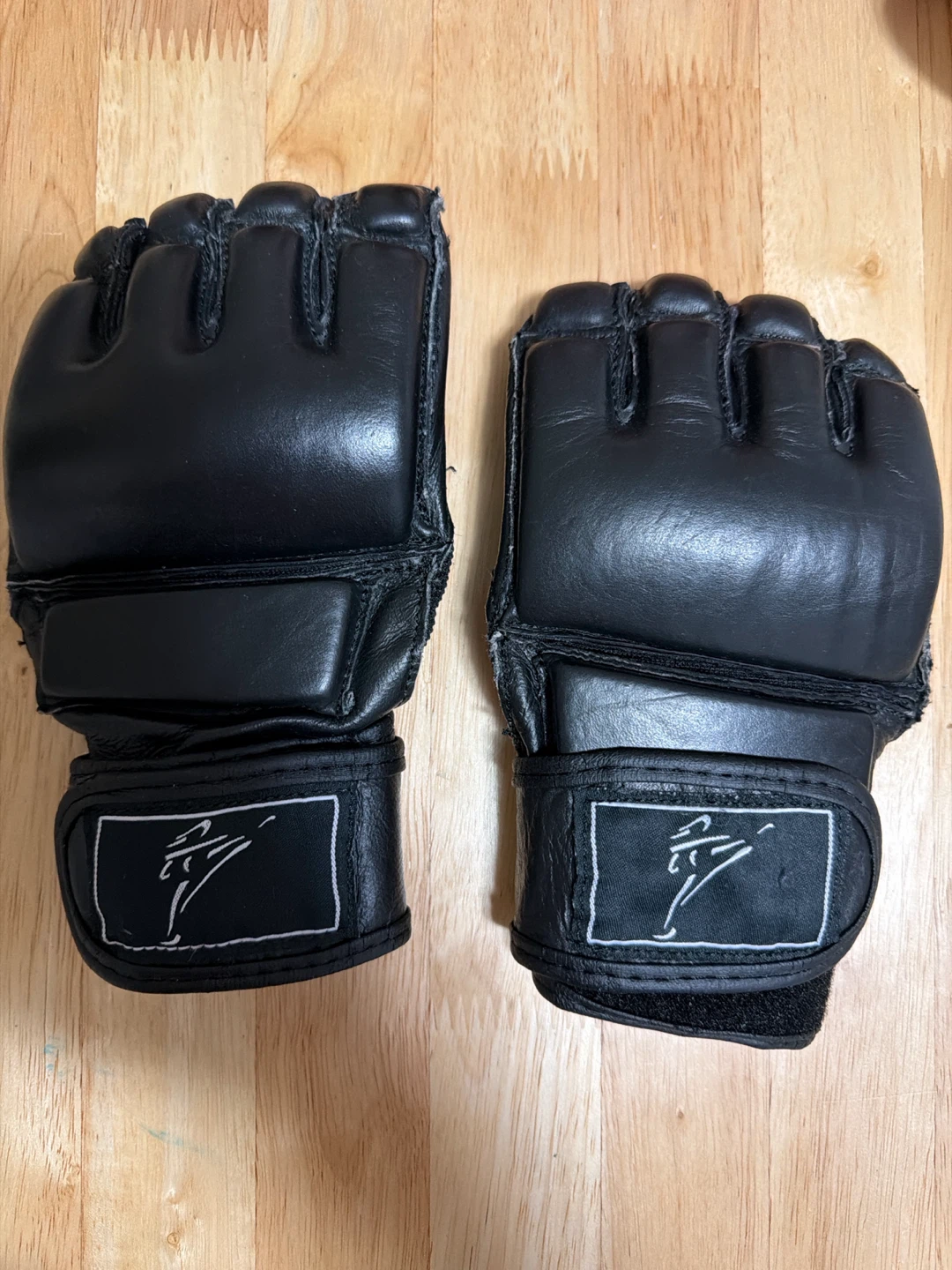 Black MMA Fingerless Gloves