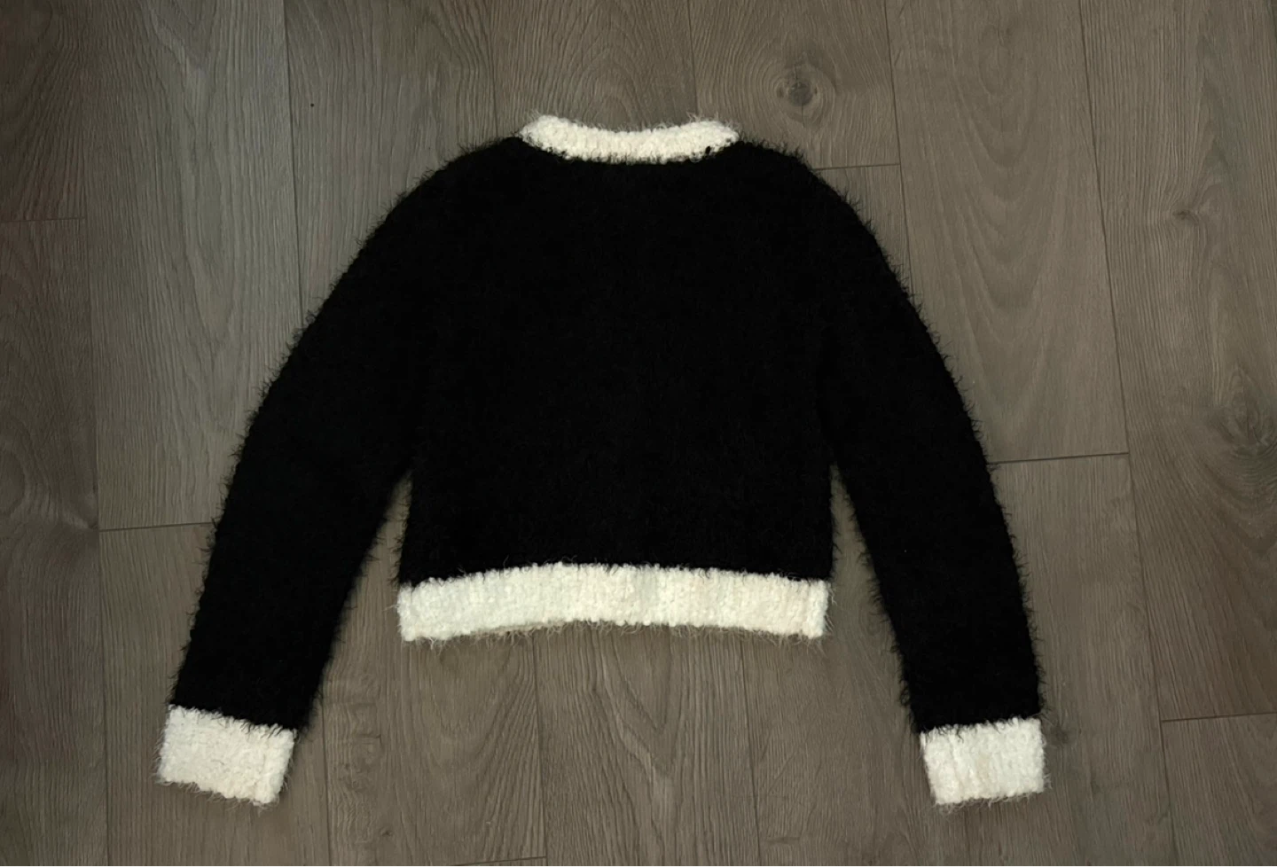 H&M Black & White Fuzzy Cardigan - photo 2