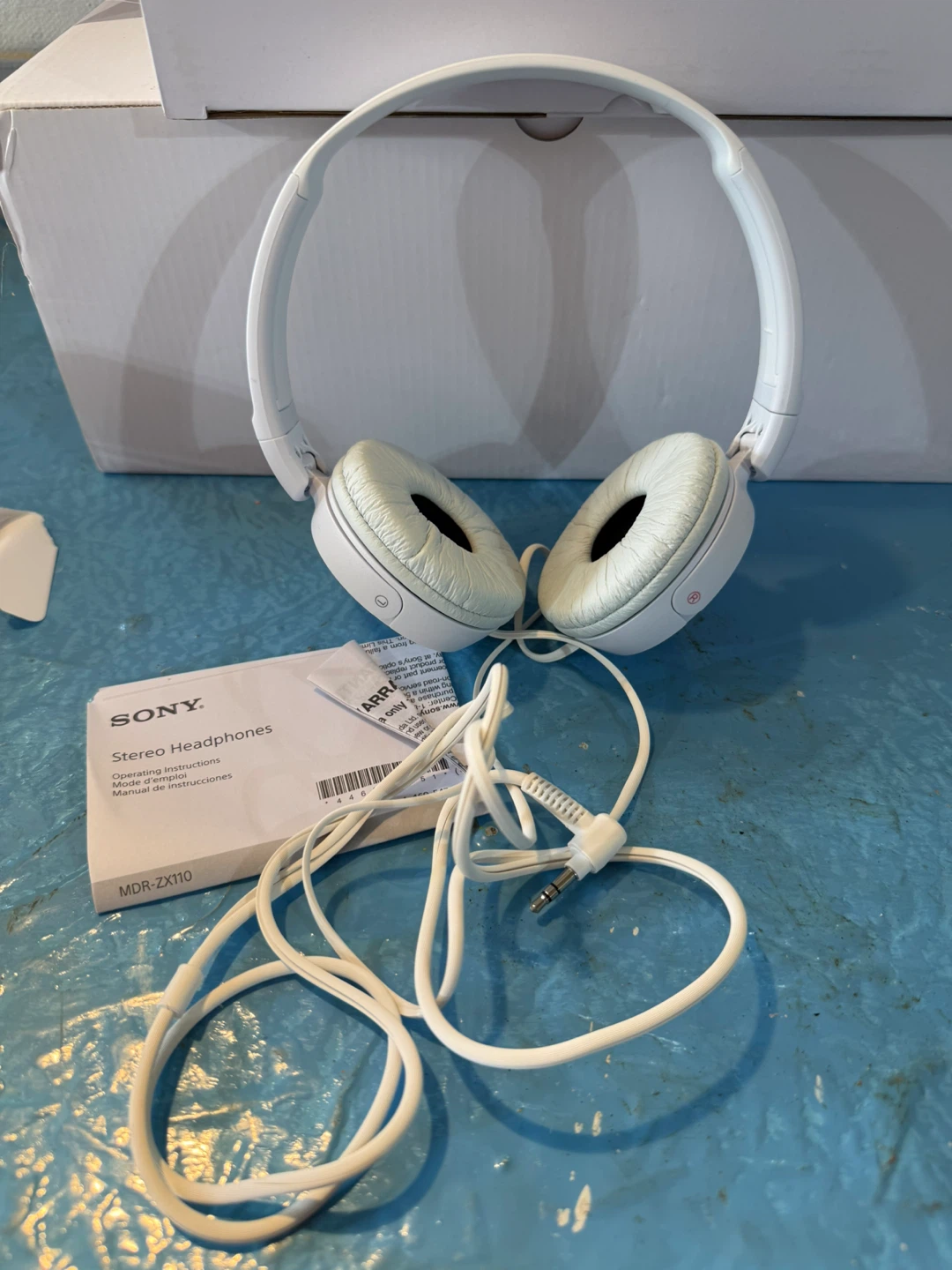 Sony MDR-ZX110 Stereo Headphones - White - photo 2