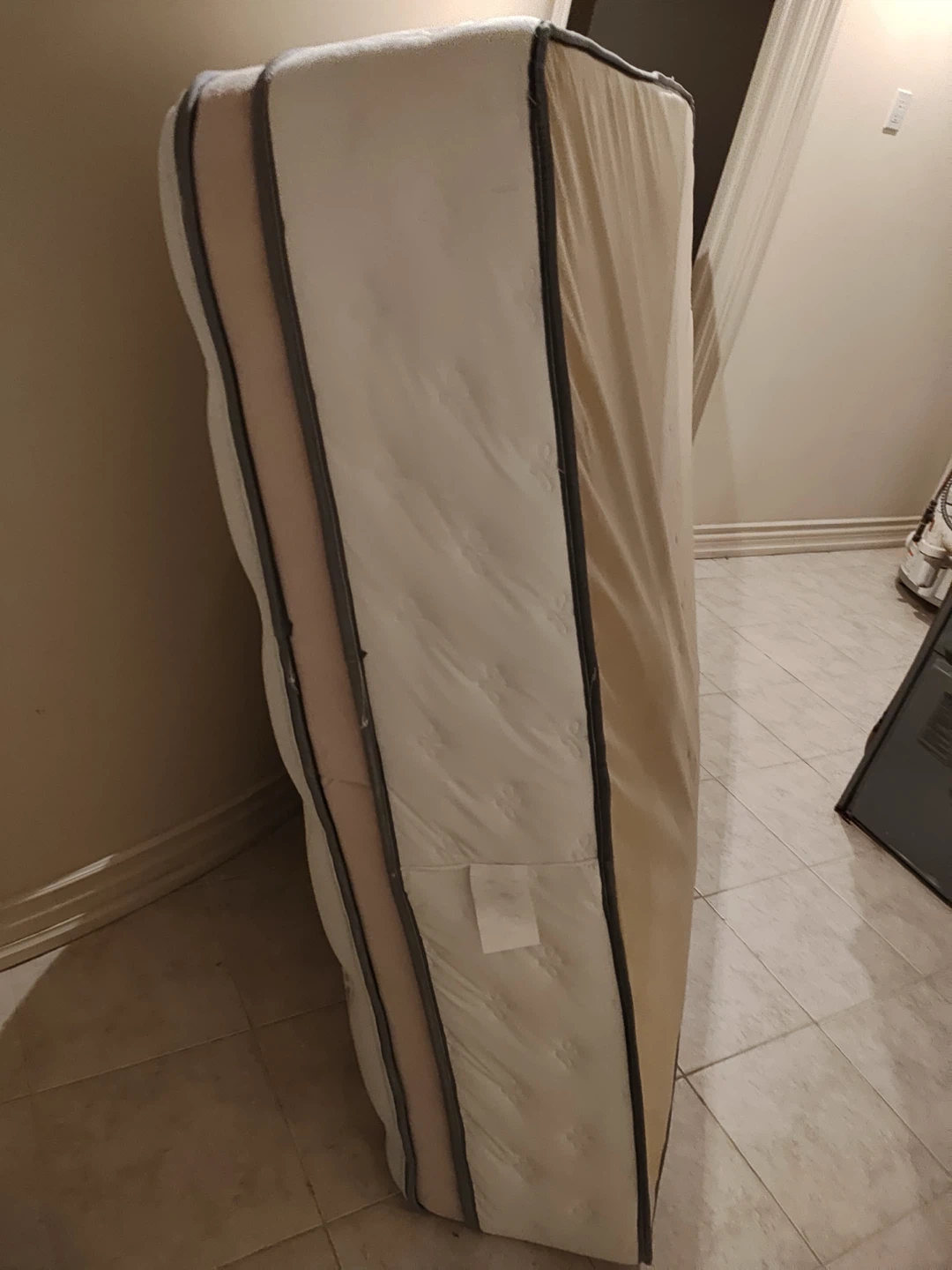 Beautyrest Mattress - photo 2