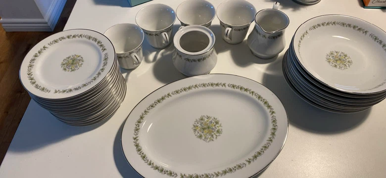 Vintage Floral Dinnerware Set - 40+ Pieces - photo 2