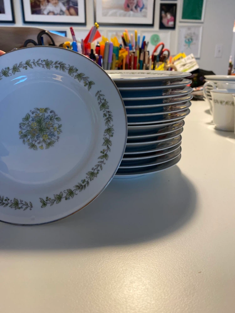 Vintage Floral Dinnerware Set - 40+ Pieces - photo 3