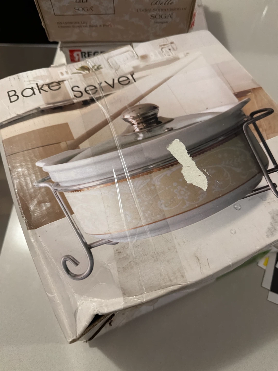 Regal Bake Server with Lid and Stand