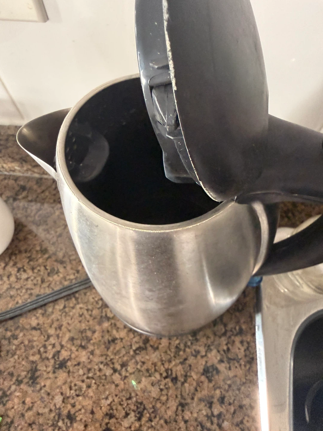Black + Decker Stainless Steel Electric Kettle - photo 3