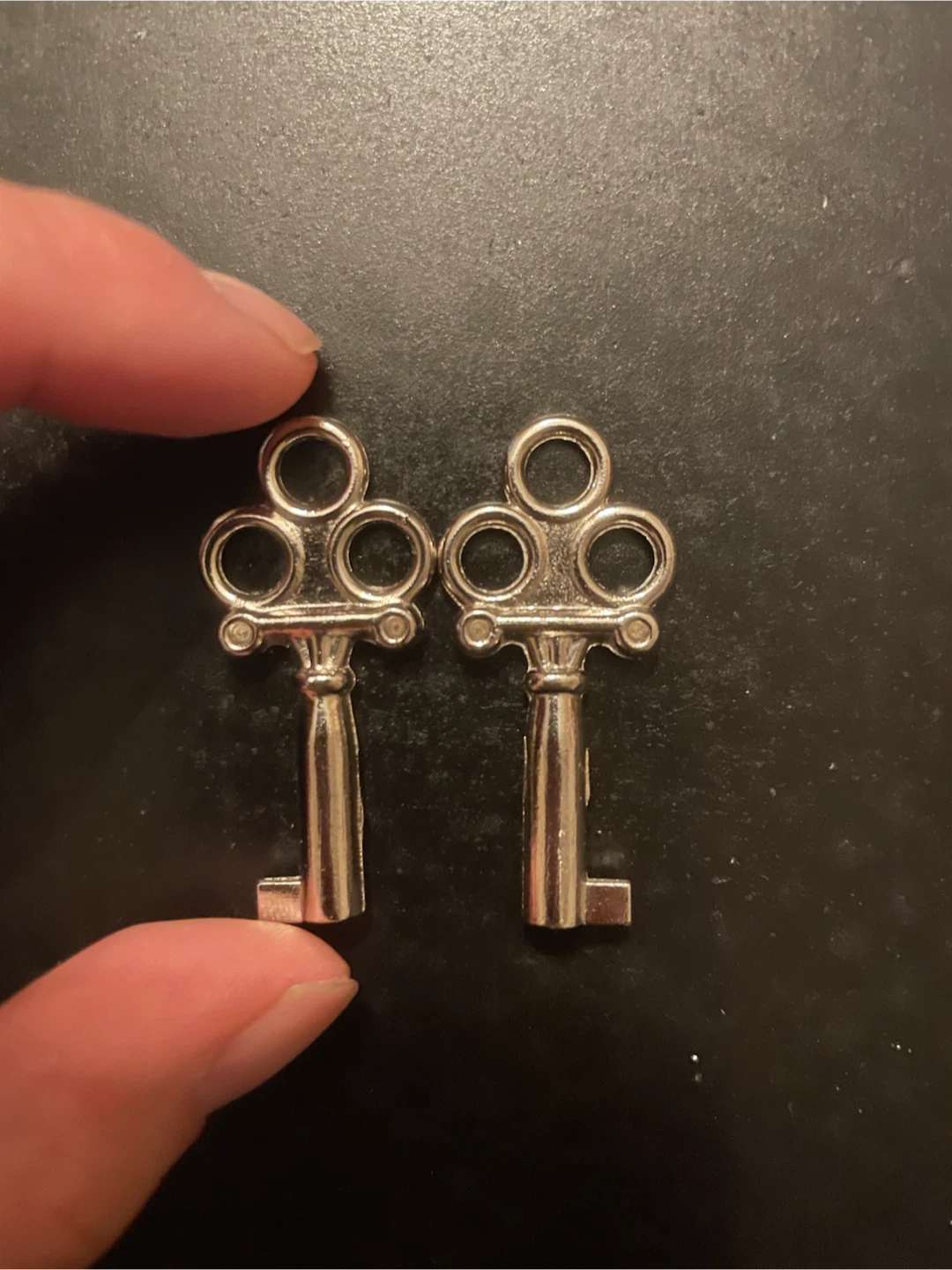 Two Decorative Skeleton Keys - photo 2