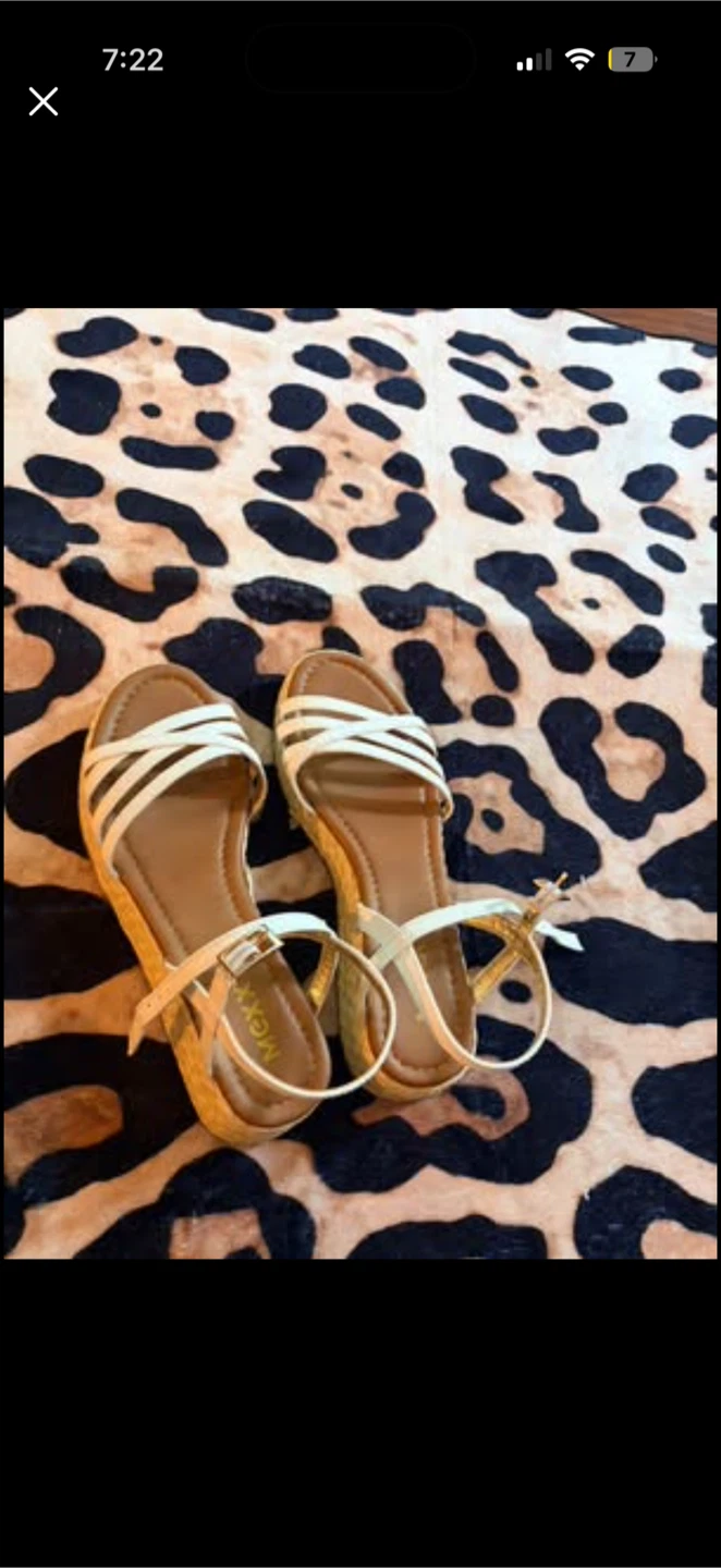Heeled sandals size 9!