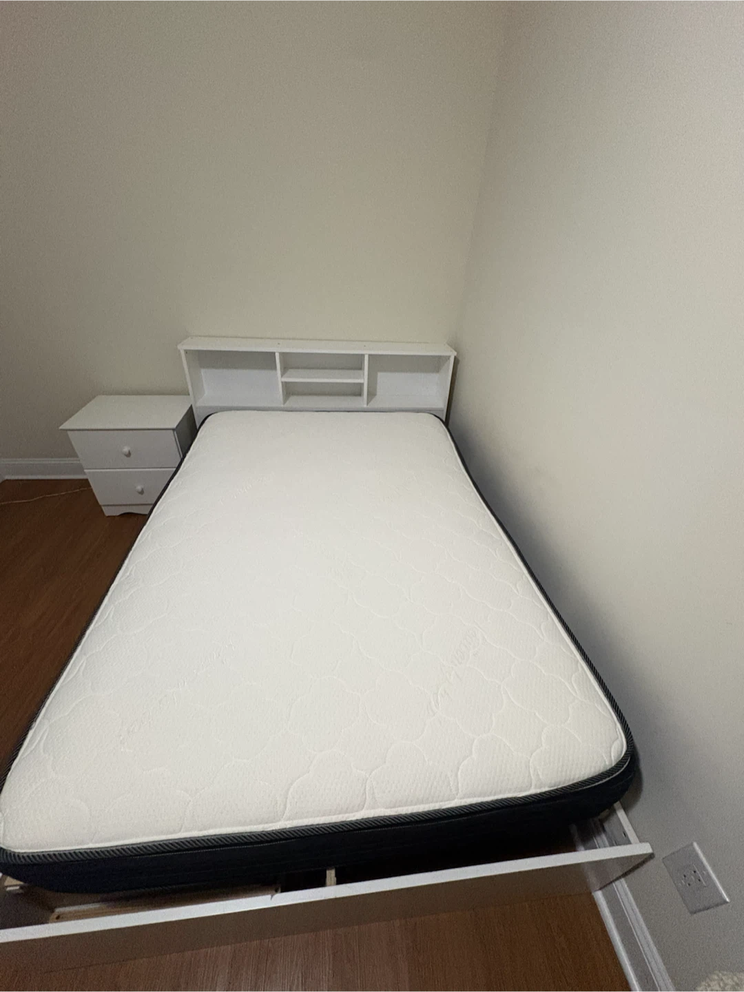 Wooden White Full Size Bed Set for Sale! - photo 2