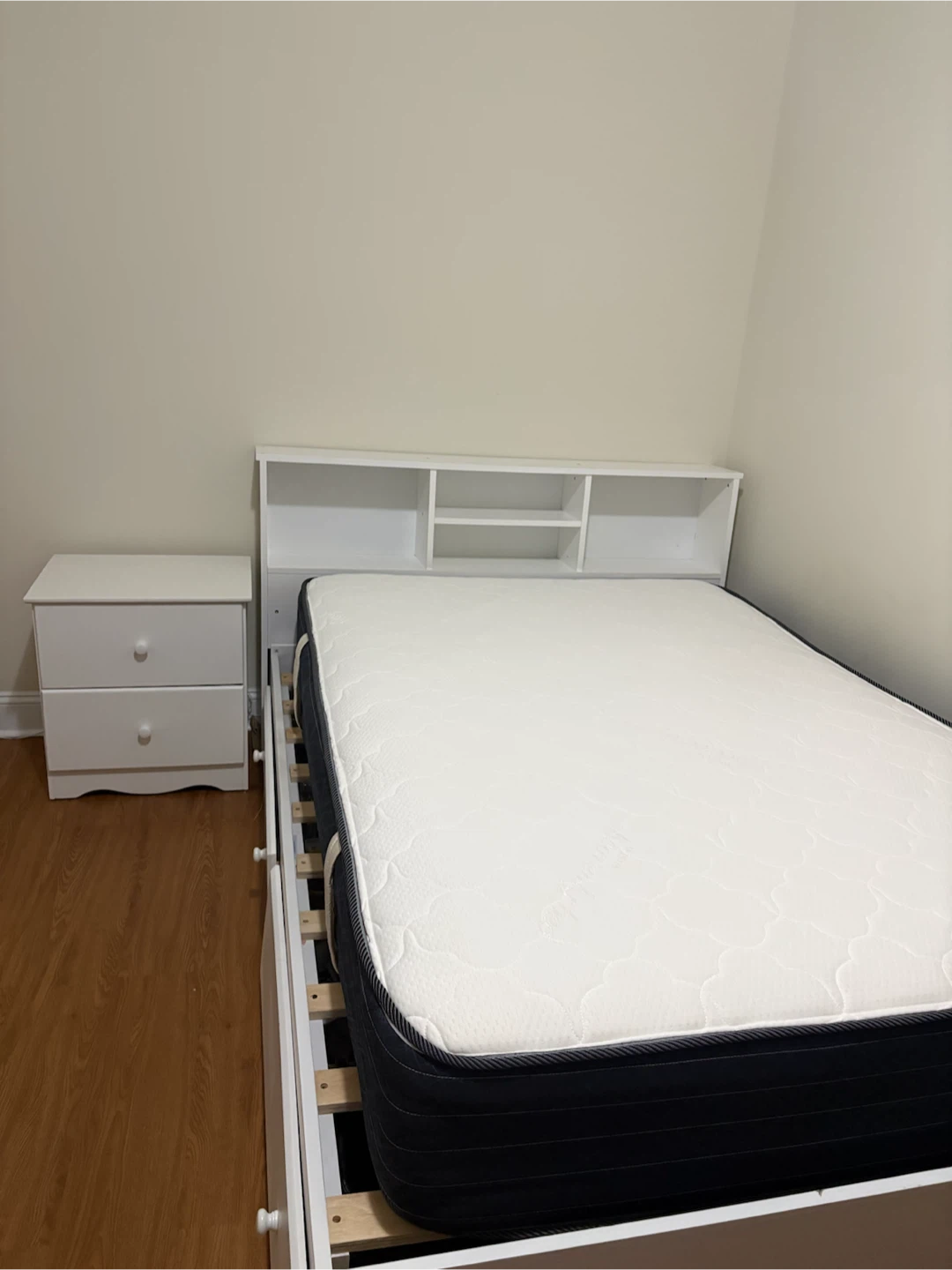 Wooden White Full Size Bed Set for Sale! - photo 3
