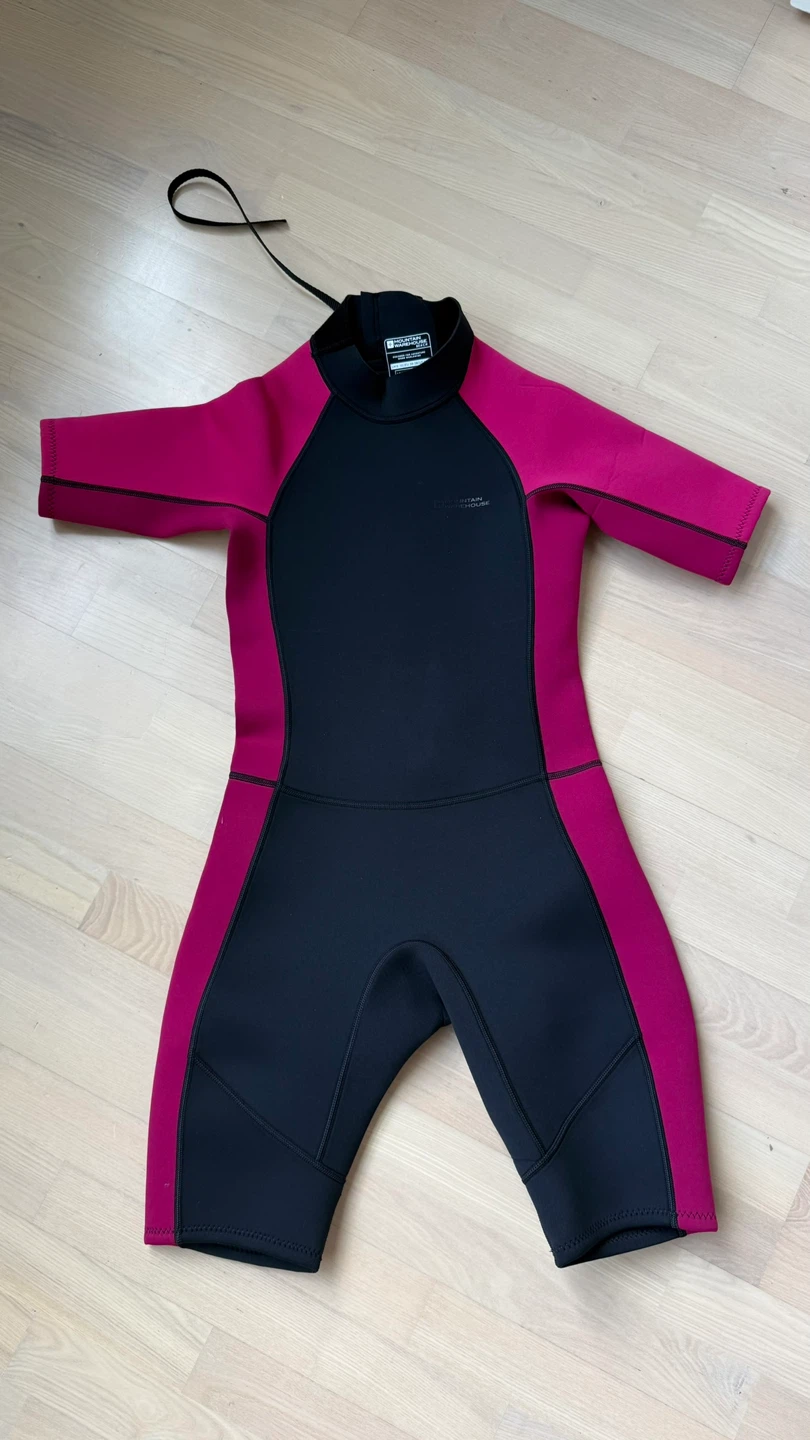 Mountain Warehouse Shorty Womens Wetsuit size 6 - Black