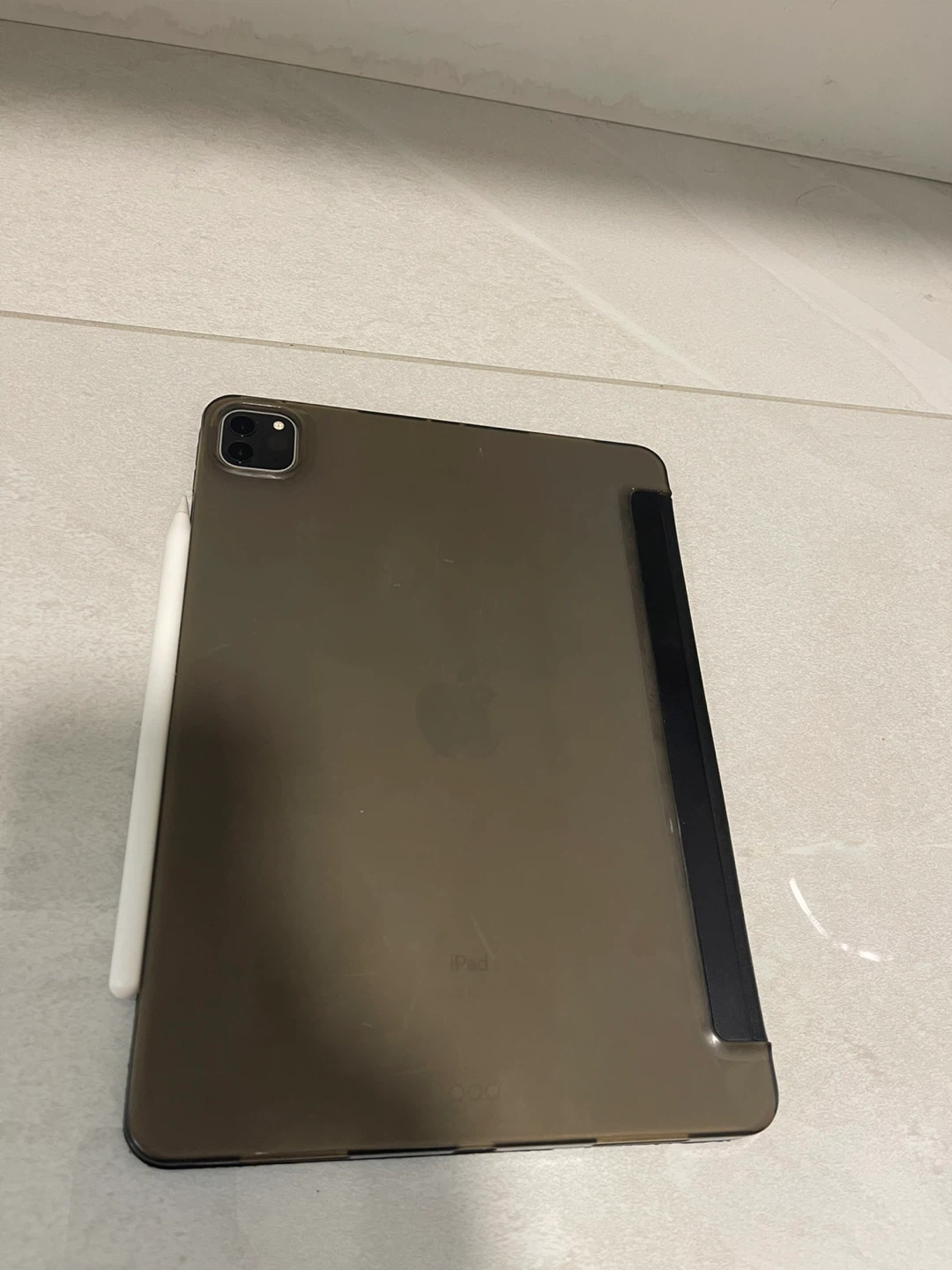 iPad Pro M1 with Apple Pencil and Case - photo 2