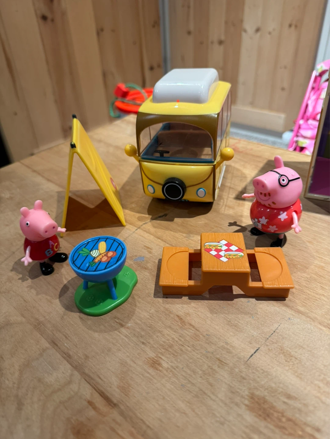 Peppa Pig Campervan Playset with Figures and Accessories