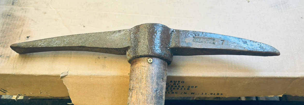 Vintage True Temper Welland Vale 7lb Railroad Pick Mattock Axe - photo 2