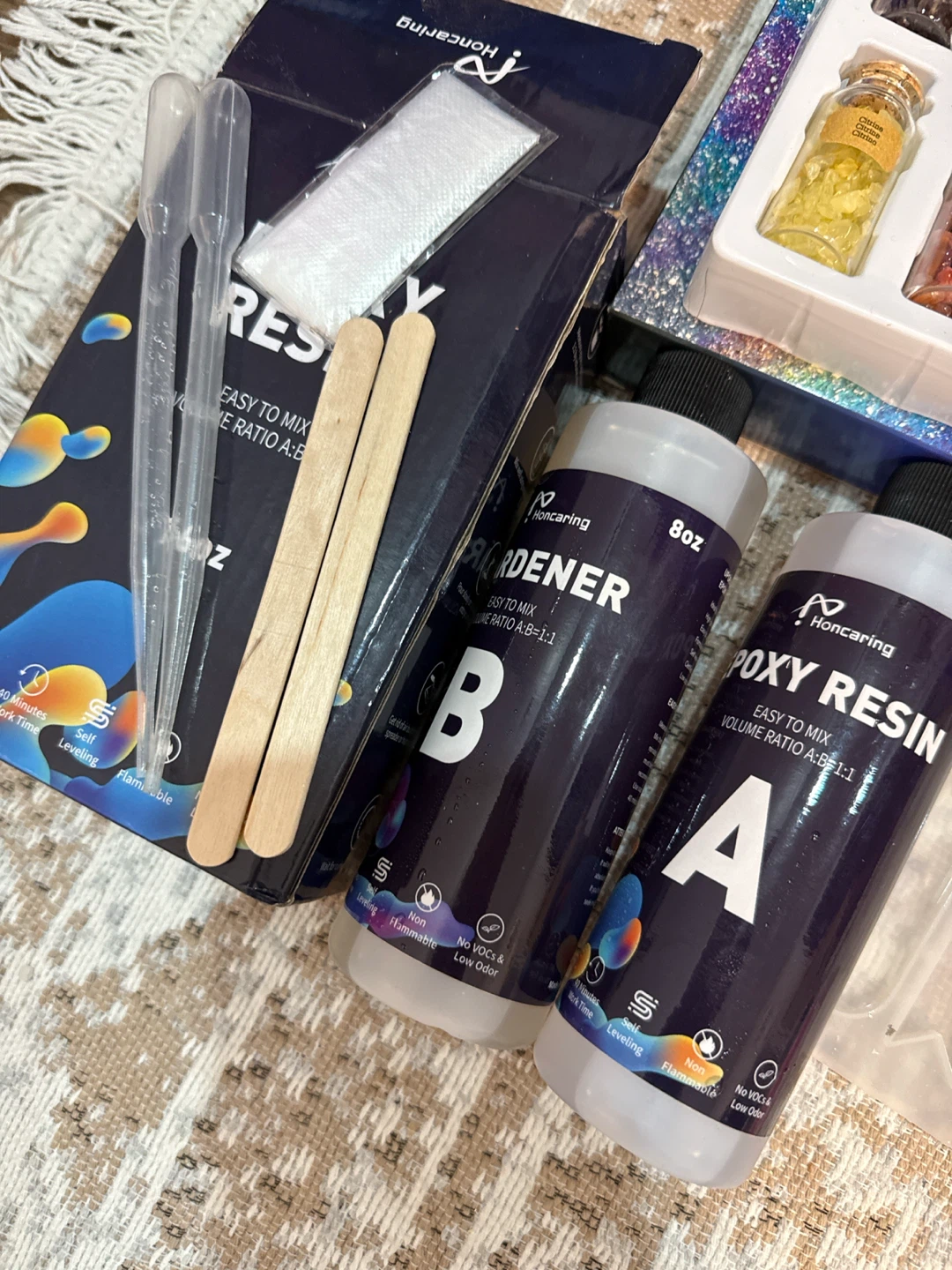 Beginner Epoxy Resin Art Kit with Molds & Decorations - photo 2