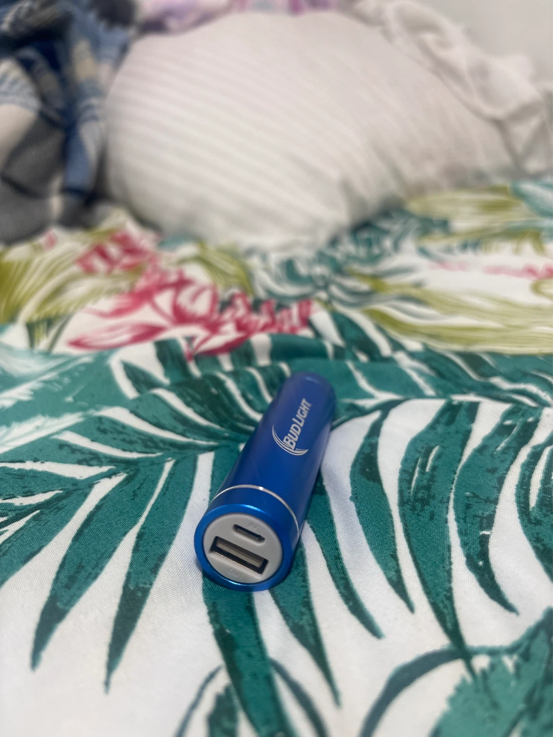 Bud Light Portable Power Bank - photo 2
