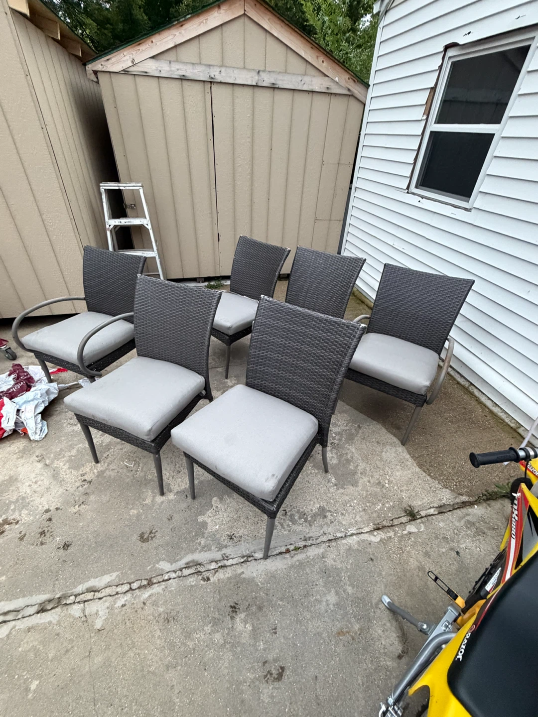 Set of 6 Wicker Outdoor Dining Chairs