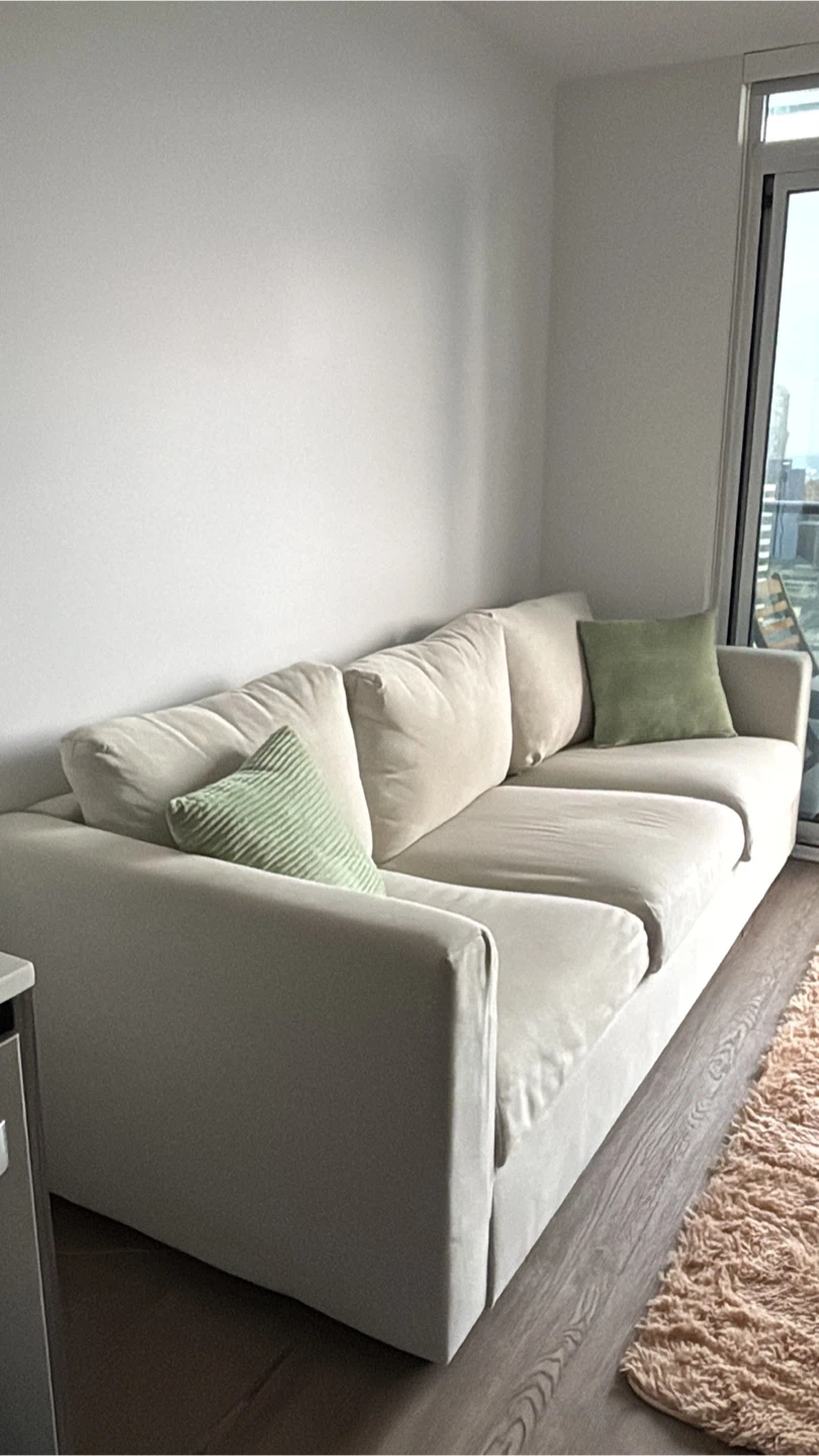 Cream 3-Seater Sofa with Throw Pillows
