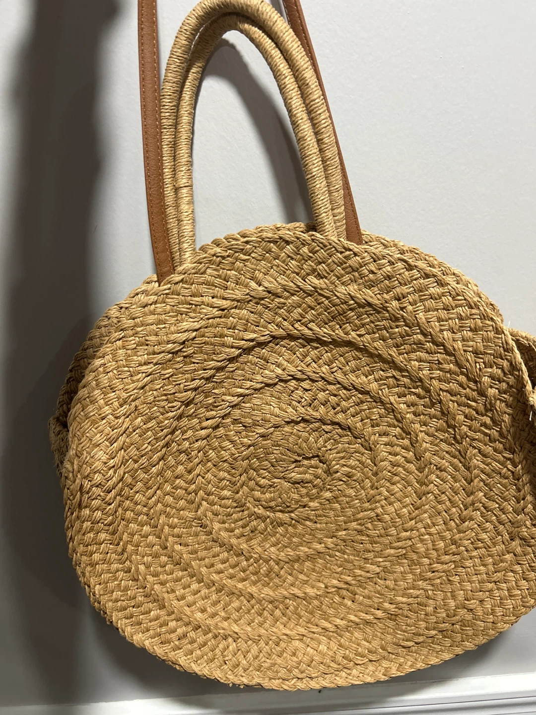 Round Straw Tote Bag with Faux Leather Straps