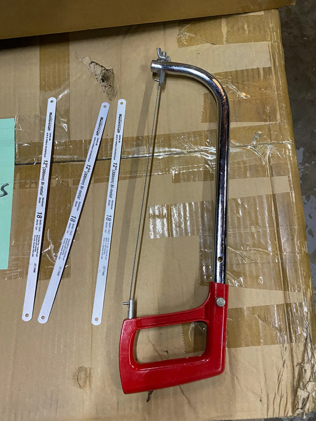 Mastercraft Hacksaw with 3 Bi-Metal Blades