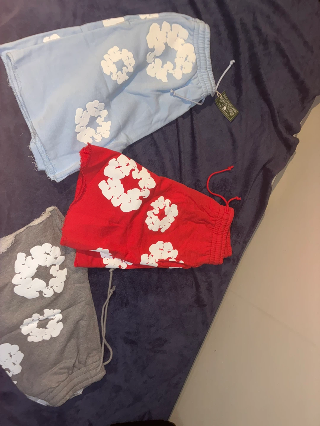 Essential sweatshirt and short denim tears - photo 2