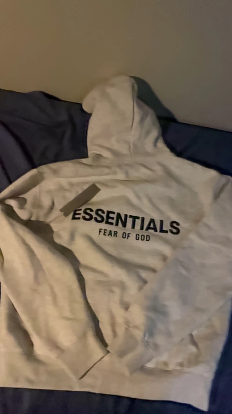 Essential sweatshirt and short denim tears - photo 4