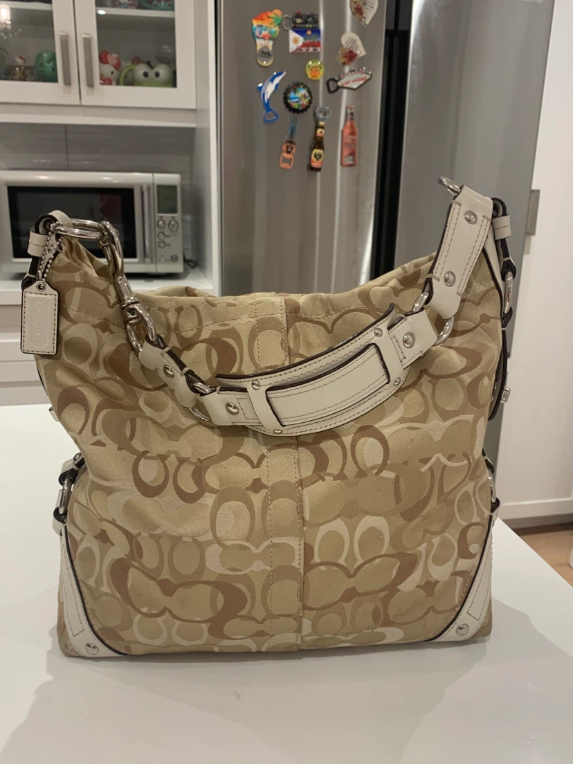🍀💚 Coach Large Carly Optic Turnlock Signature Hobo Bag 💚🍀