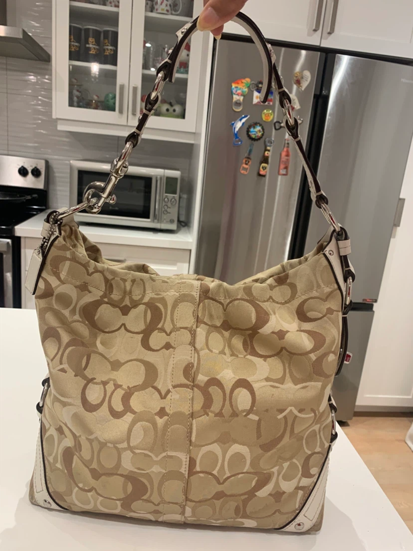 🍀💚 Coach Large Carly Optic Turnlock Signature Hobo Bag 💚🍀 - photo 2