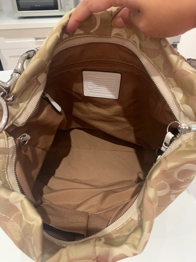 🍀💚 Coach Large Carly Optic Turnlock Signature Hobo Bag 💚🍀 - photo 5