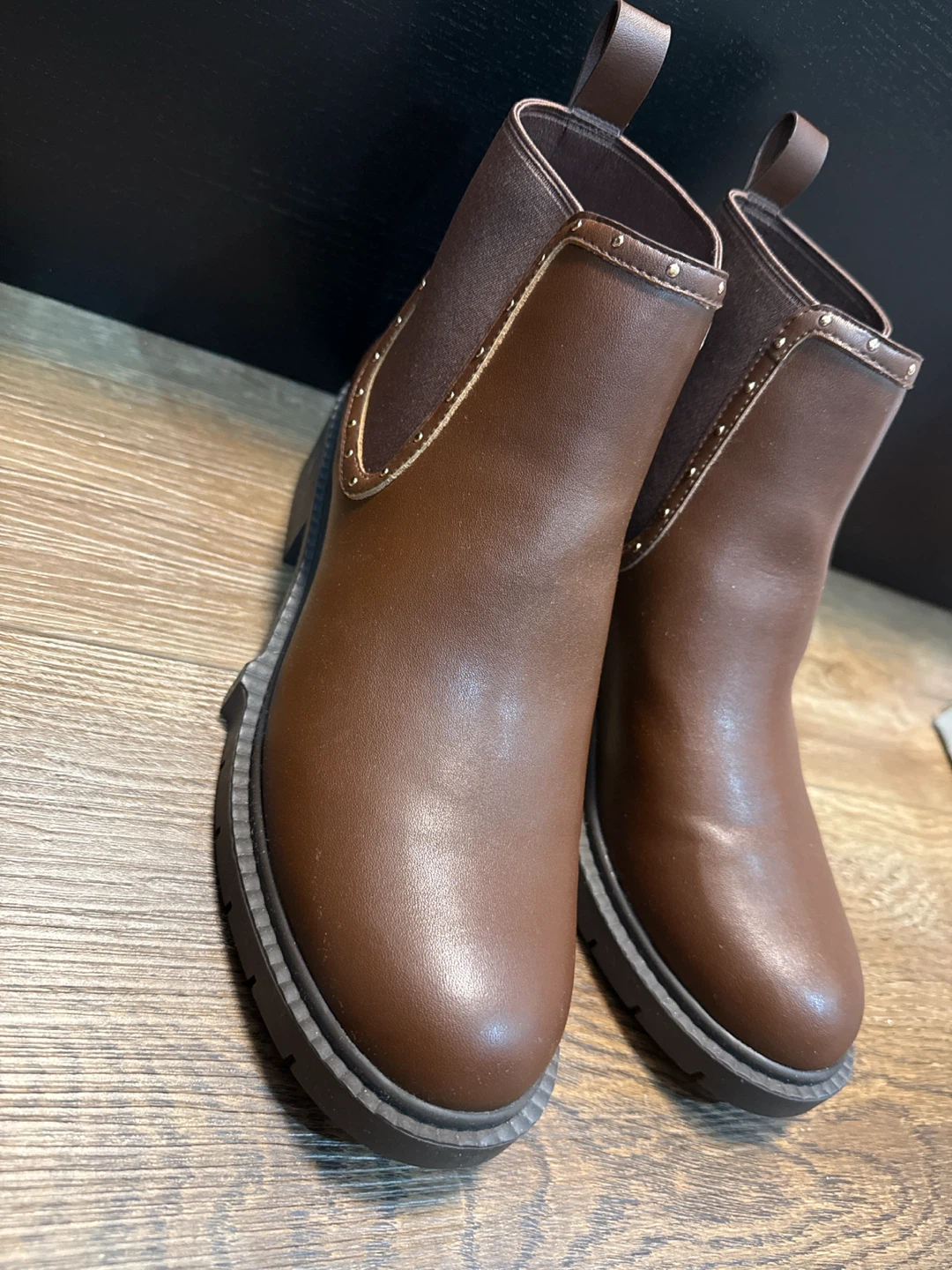 Brown Studded ankle length Chelsea Boots - photo 4