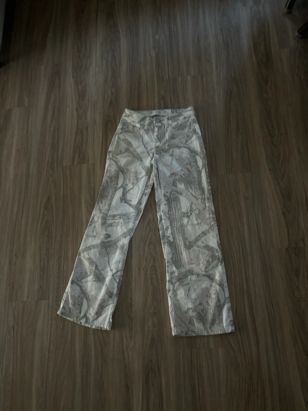 Hollister Low-Rise Baggy Jeans - Camo Print - Size W23 - photo 2